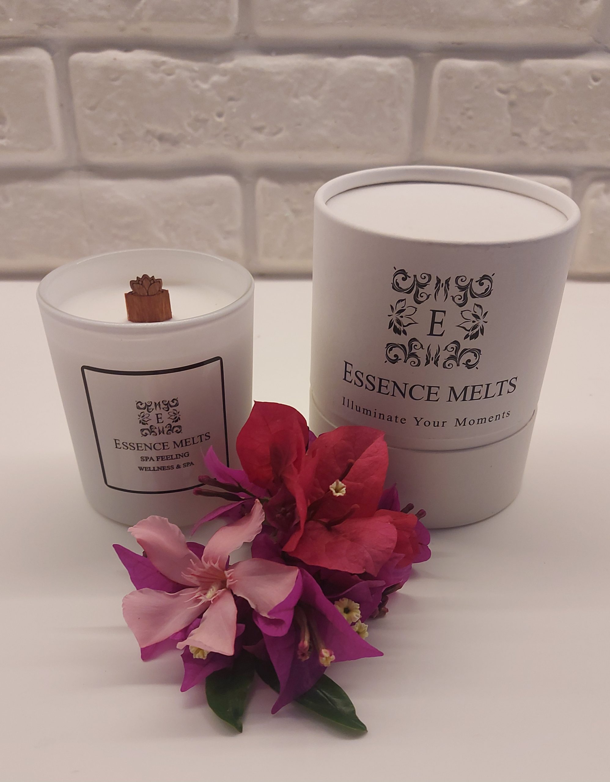 Spa Feeling – Candle in a white glass jar with a calming, wellness-inspired design. Spa Candles